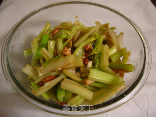 Weight Loss Recipe-salad with Celery and Peanuts recipe