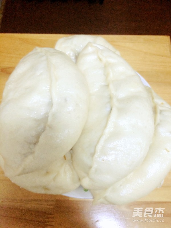 Dried Bean Curd Leek Buns with Vermicelli recipe