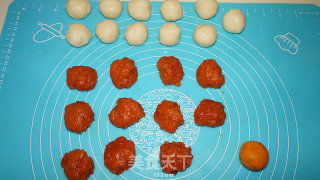 Pumpkin Osmanthus Snowy Mooncakes recipe