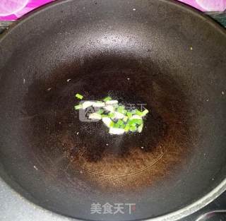 Stir-fried Bacon with Artemisia recipe