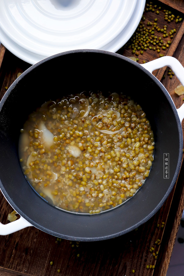 Lily Mung Bean Congee recipe