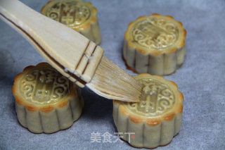 Cantonese-style Moon Cakes recipe