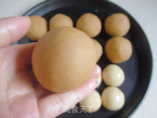 【cantonese-style Egg Yolk and Lotus Seed Paste Moon Cakes】--- My Favorite Moon Cake on Mid-autumn Festival recipe