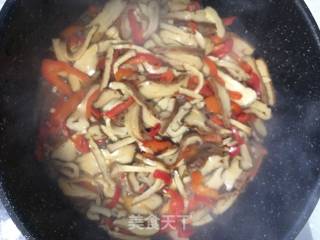Stir-fried Chili with Cowhide Dried Seeds recipe