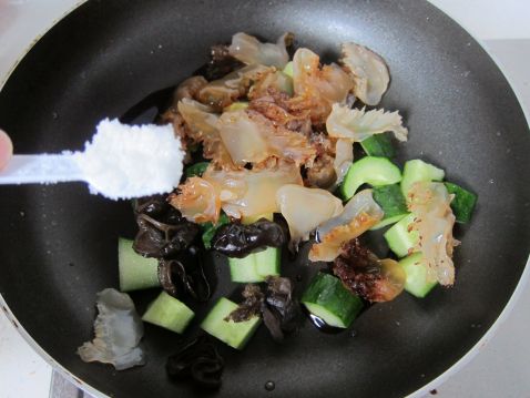 Cucumber Mixed Jellyfish Head recipe