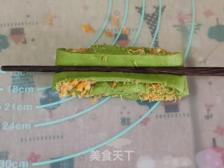 Minced Pork Spinach and Milk-flavored Rolls, Taste and Appearance Coexist recipe