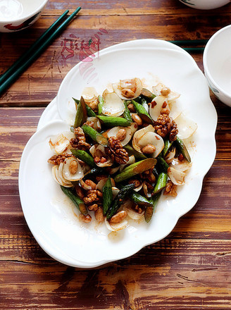 Stir-fried Asparagus with Nut Lily recipe