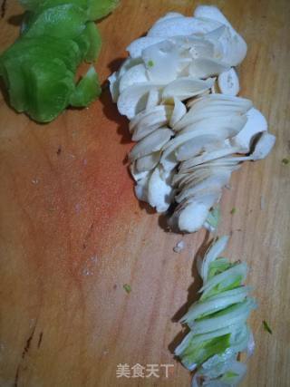 Roasted Pleurotus Eryngii with Lettuce recipe