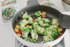 Forest on The Plate-stir-fried Broccoli recipe