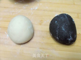 Nourish The Kidney, Nourish The Essence and Moisturize The Dry Intestines——milk-flavored Black and White Steamed Bread Rolls recipe
