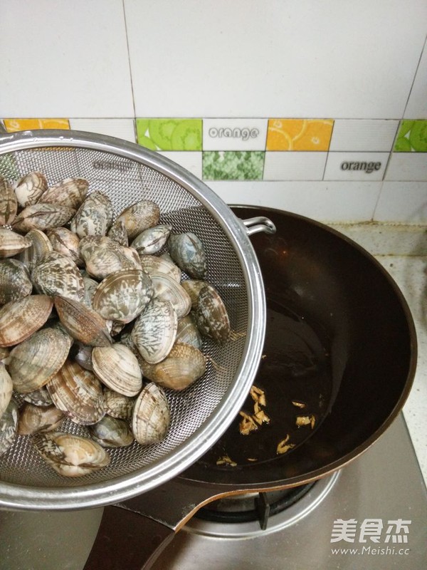 Shacha Flavored Clam recipe