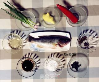 The Meat Chef Teaches You How to Make The Steamed Sea Bass Taste Tender and Smooth? recipe