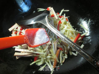 Scrambled Eggs with Red Pepper and Leek Sprouts recipe