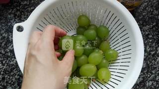 Freshly Squeezed Honey Grape Drink recipe