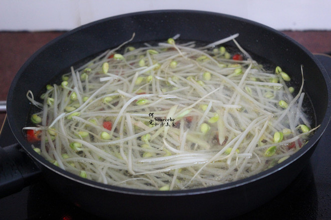 Tonic Blood Beauty, Bean Sprouts and Pig Blood Soup recipe