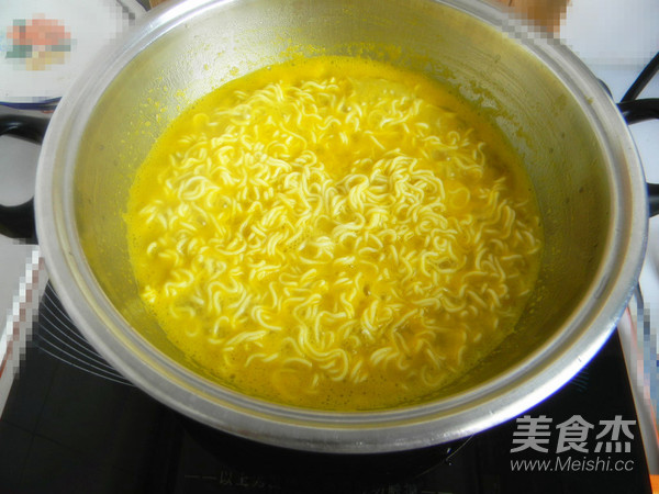 Pumpkin Soup Noodles recipe