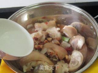 Spicy Red Fermented Bean Curd and Peanut Pork Feet recipe