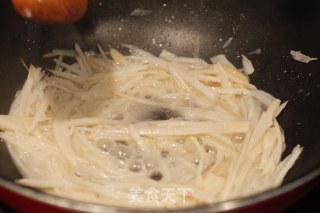 Braised Lotus Root Silk recipe