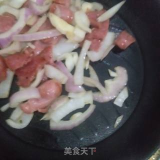 Sautéed Black Pepper Sausage with Onions recipe