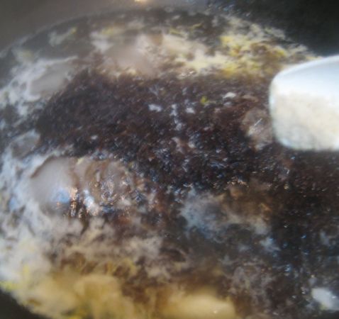 Seaweed and Egg Soup recipe