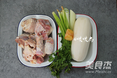 White Radish Lamb Bone Soup recipe