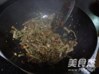 Stir-fried Sword Beans with Chopped Pepper recipe