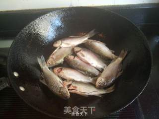 Small Crucian Carp with Vinasse recipe