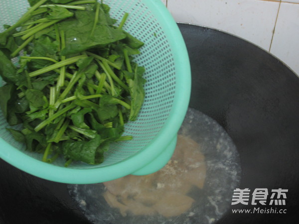 Chinese Wolfberry and Pork Liver Soup recipe