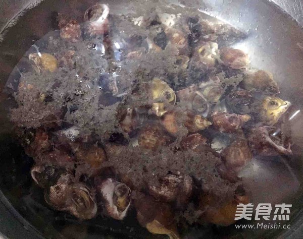 Boiled Snails recipe