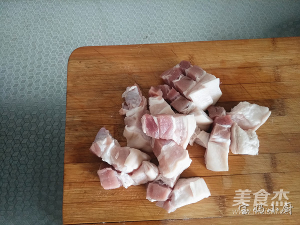 Stewed Pork Belly with Home-cooked Bones, The Most Enjoyable One Pot recipe