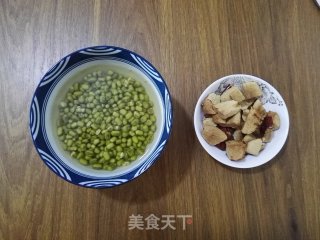 Mung Bean and Red Date Congee recipe