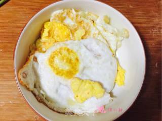 Fried Poached Egg with Laba Beans recipe