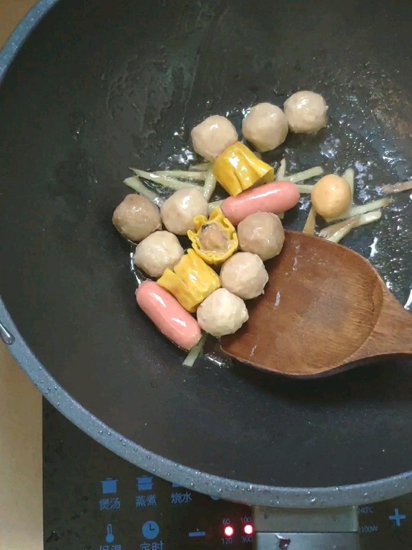 Rice Ball Hot Pot Ingredients Mixed with Hor Fun recipe
