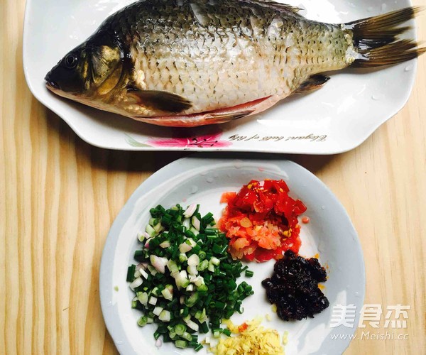 Grilled Crucian Carp with Bean Drum recipe