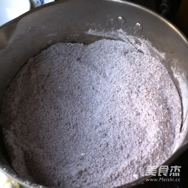 Blood Glutinous Rice and Red Bean Sponge Cake recipe