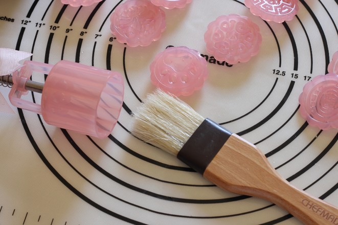 Snowy Mooncakes with Custard Filling recipe