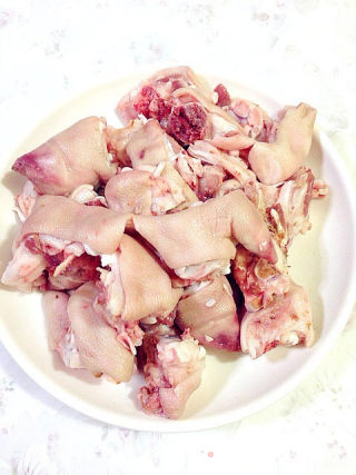 Twice-cooked Spicy Pig's Feet recipe