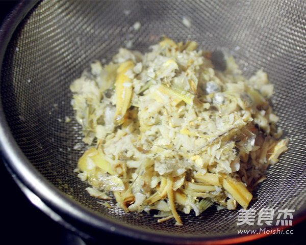 Yellow Croaker Noodles recipe