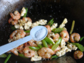 Stir-fried Shrimp with Walnuts recipe