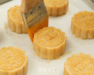 Cantonese-style Moon Cakes recipe