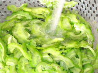 [recipe for Gift]—fried Bitter Gourd recipe