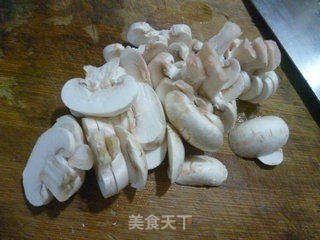 Stir-fried Cabbage with Pork Belly and Mushrooms recipe