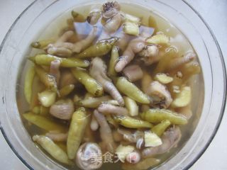 Pickled Pepper Chicken Feet recipe