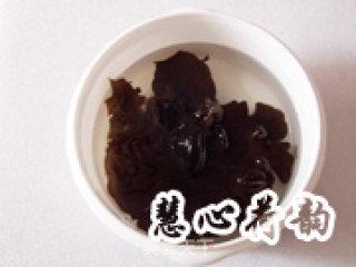 Black Fungus, Ginger, Red Dates and Peanut Soup recipe