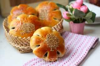 Huaer Red Bean Bread-happy As A Flower, We are Happy! recipe