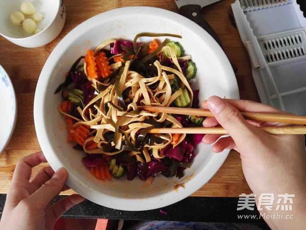 Cold Seaweed Shredded Tofu Skin Vegetables recipe