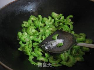 Bitter Melon and Fungus Fried recipe