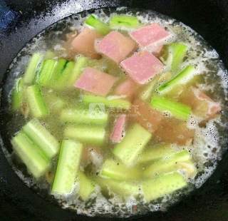 Cucumber Ham Egg Soup recipe