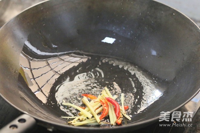 Stir-fried Shrimp with Leek recipe