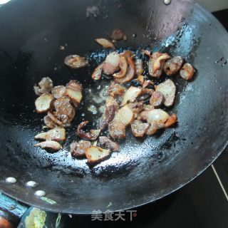 Stir-fried Pork with Celery and Salted Radish recipe